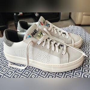 Athropologie P448 John / White and Gray Sneakers Floral  Brochade Tongue Size 40